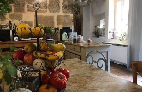 Suze-la-Rousse House | Gîte 'Les Aiguières en Provence' with Private Terrace, Private Garden and Wi-Fi