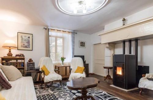 Montigny-les-Cherlieu House | Gîte paisible près des forêts - FR-1-583-504