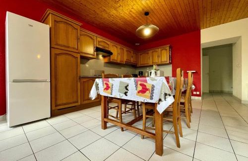 Saint-Julien-Molhesabate House | Gîte rénové 2018, au cœur de la nature, activités plein air, 3 chambres, jardin privatif, proche Via Fluvia - FR-1-582-261