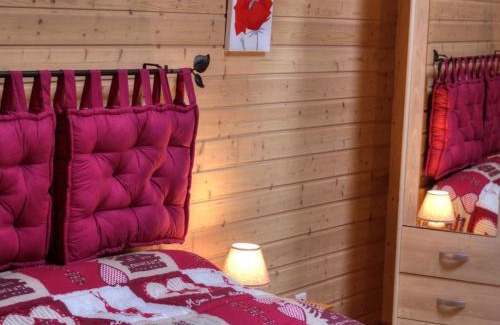 Saint-Romain-d'Urfe House | Gîte spacieux avec cheminée, proche forêt, VTT et randonnées, idéal pour familles et détente - FR-1-496-36