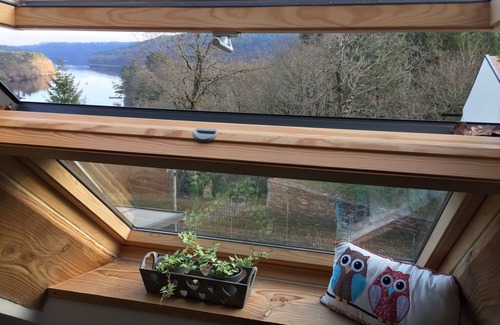 Caurel House | Gîte/villa Écologique Surplombant le Cadre Exceptionnel du lac de Guerlédan