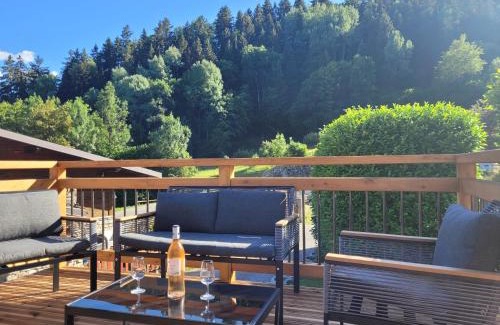 Bourg-Saint-Maurice House | gîteduruisseau73, maison entière 80 m2 exposée sud, à 5 minutes en voiture du funiculaire pour Les Arcs Paradiski, , 2 chambres 2 salles de bain avec terrasse et garage
