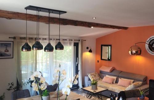Bourg-Saint-Maurice House | gîteduruisseau73, maison entière 80 m2 exposée sud, à 5 minutes en voiture du funiculaire pour Les Arcs Paradiski, , 2 chambres 2 salles de bain avec terrasse et garage
