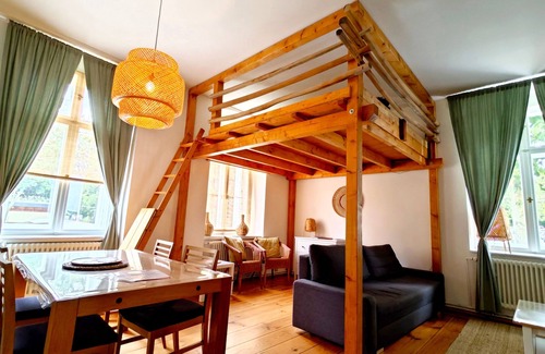 Sudstadt Apartment | Görlitz Nature Conservation Zoo, Panda Cave vacation apartment - Zoo vacation:
