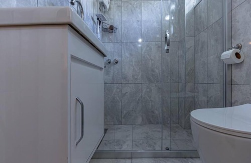 Lara Villa | Güneş Villa Bahçe Katı