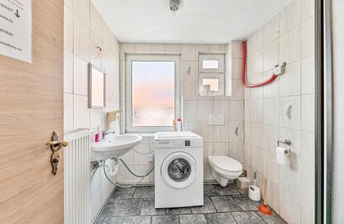 Suppingen Apartment | GÜNSTIGE Wohnungen für Monteure in Suppingen-Laichingen Ulm,Neu-Ulm,TV,Wifi,Parking