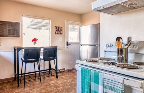 Walnut Creek House | G2G - 2 Min Walk To Downtown Walnut Creek |2BD 1BA