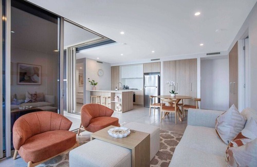 Kangaroo Point Apartment | Gabba Oasis - Luxury 3BR Apt & Pool