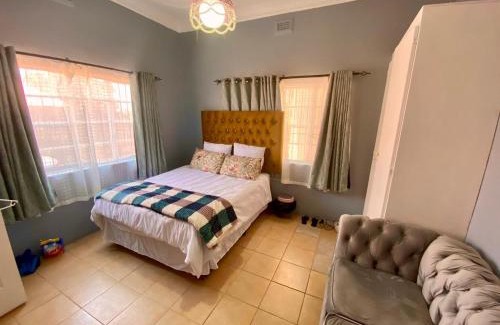 Greater Johannesburg Metropolitan Area House | Gael Guest 5