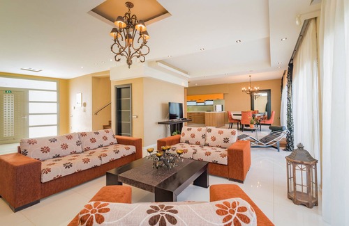 Drosia Villa | Gaia Deluxe SeaFront Villa, with Private Pool & Direct Access to the Beach