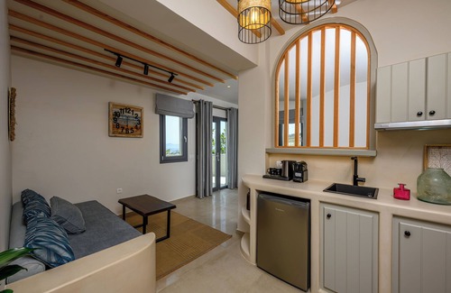 Messaria Hotel | Galaria Serenity Suites