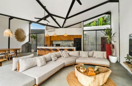 Mas Villa | Galen 6 BR Private Pool Villa ZN294