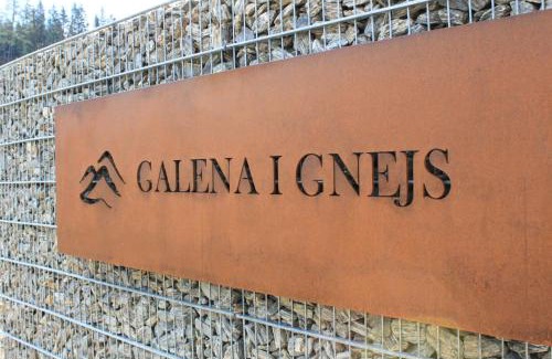 Stronie Slaskie House | Galena i Gnejs