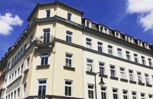 Leipziger Vorstadt Apartment | Galeriewohnung in der Neustadt