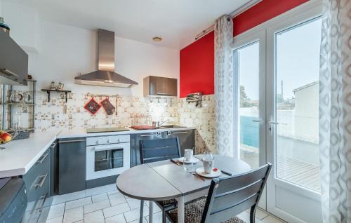 Royan House | Galets Blancs