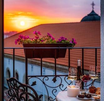 Plovdiv Old Town Hotel | Gallery 37 Powered by ASTON