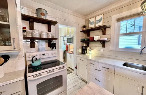 Cape Charles House | Game Barn! Next to Central Park! 2 Blocks 2 Beach/Resturants/Shops