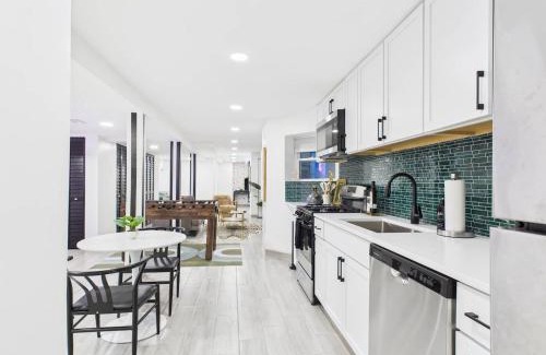 Wrigleyville Apartment | Game Day Flat Steps To Wrigley Cta