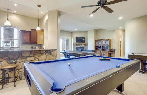 Tucumcari House | Game Room and Deck Group Getaway in New Mexico!
