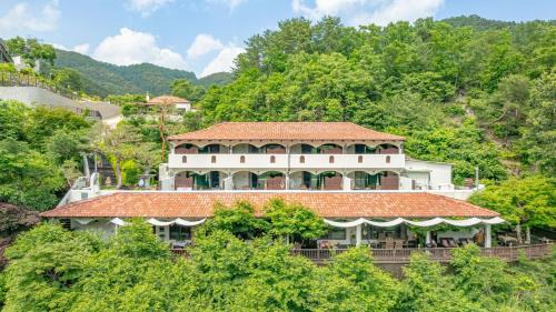 Oeseo House | Gapyeong labelle Pension