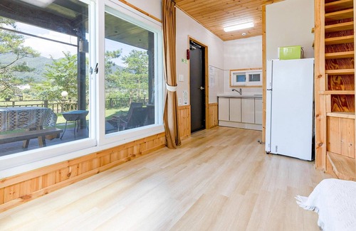 Gapyeong House | Gapyeong Myeonyeokgongbang Private Villa