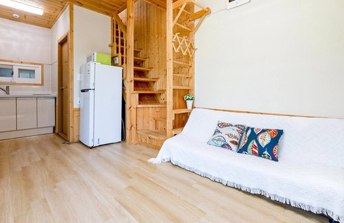 Gapyeong House | Gapyeong Myeonyeokgongbang Private Villa