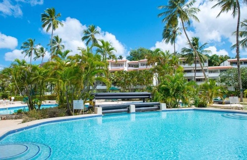 Porters Apartment | Garden and Pool Views - Glitter Bay 310