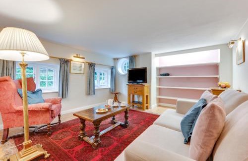 Sandwich House | Garden Flat