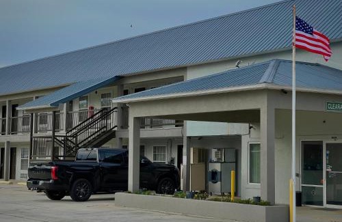 Metter Hotel | Garden Inn & Suites
