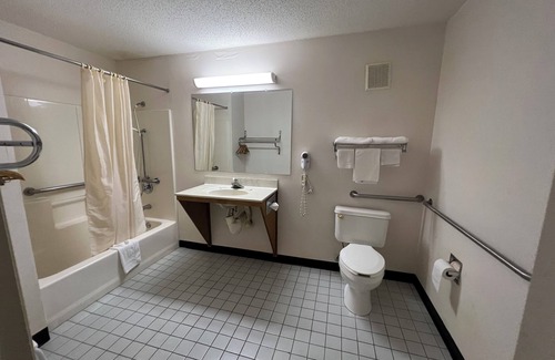 Metter Hotel | Garden Inn & Suites