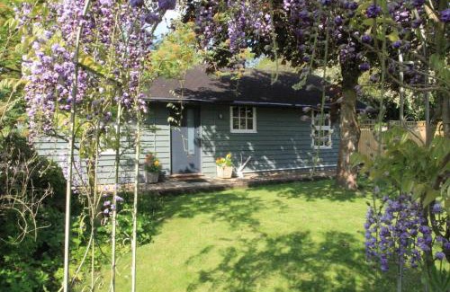 Debenham House | Garden Lodge