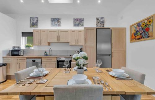 Rottingdean House | Garden Lodge With Parking By My Getaways
