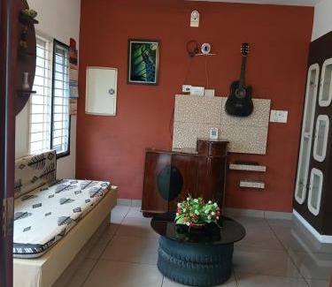 Thamaraparambu House | Garden Of Dreams Home stay