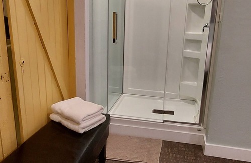 Palmerston Apartment | Garden Room in rural Palmerston!