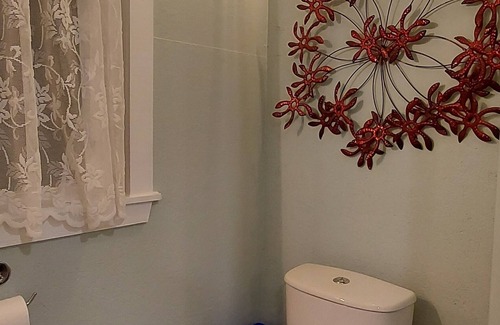 Palmerston Apartment | Garden Room in rural Palmerston!