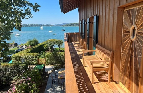 Gstadt Apartment | Garden Suite with cozy eat-in kitchen and lake view