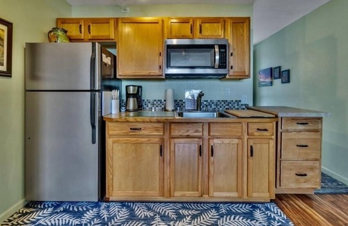 Historic Kailua Village Condo | Garden View Studio - Kona Islander Inn Condos Condo by RedAwning