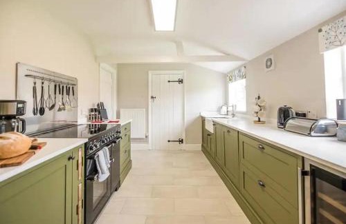 Bury St Edmunds House | Gardeners Cottage - Nowton Park