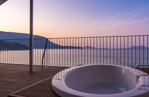 Aji Cho Villa | GARDENIA Sunset