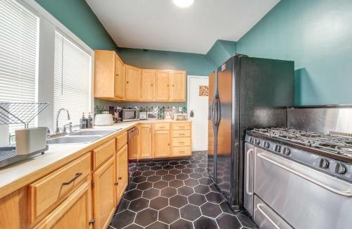 Garfield Heights House | Garfield Heights Home 13 Mi to Cleveland!