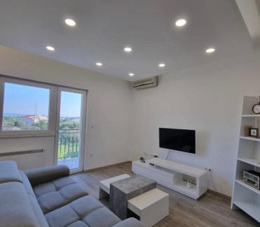 Zrnovnica Apartment | Gariful apartman