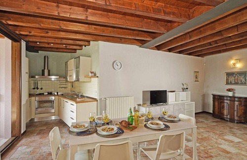 Rivoltella Apartment | Garofano P1 9 by Wonderful Italy