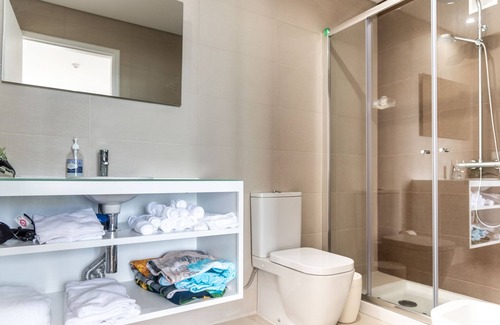 Ponta Delgada House | Garoupas Inn