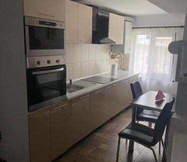 Lupeni Apartment | Garsoniera deosebita intr-o zona linistita Straja-Lupeni