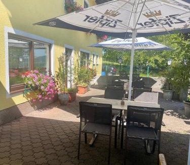 Neumarkt am Wallersee Hotel | Gasthaus Eggerberg