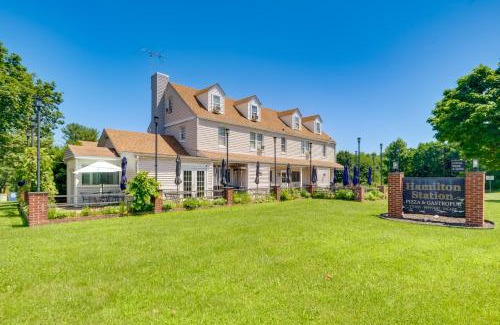 Hamilton Apartment | Gastropub On-Site Loudoun Wine Country Apartment