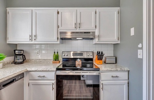 Statesboro Apartment | Gata 2 -the Rustic Suite - Close to GSU
