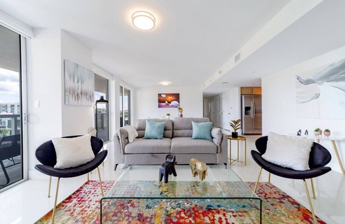 Bay Harbor Islands Apartment | Gateway 2BR, 2.5BA Apartment | Bay Harbor Islands Rooftop Pool & Family-Friend