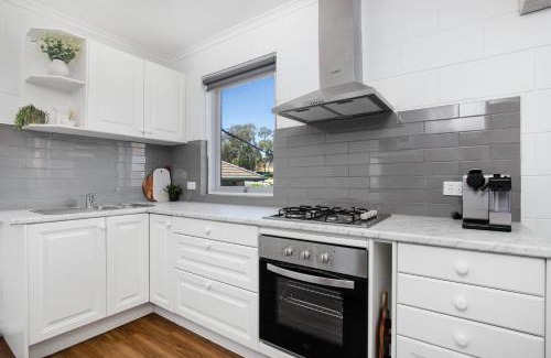 Bedford Park Apartment | Gateway Retreat near Flinders Uni & Hospital