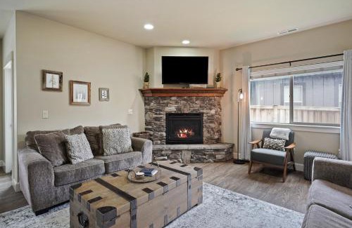 Southeast Bend House | Geary Getaway